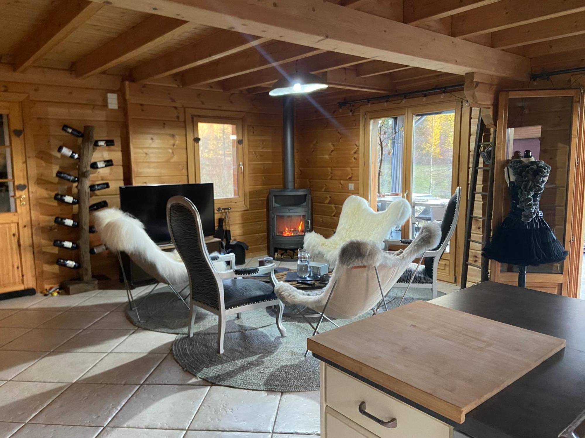Les Savagnieres - Chambre Chez L Habitant Saint-Imier Esterno foto